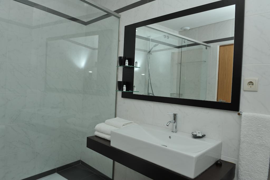 Hotel Pensão Santo António Vila Nova de Famalicão Habitación foto